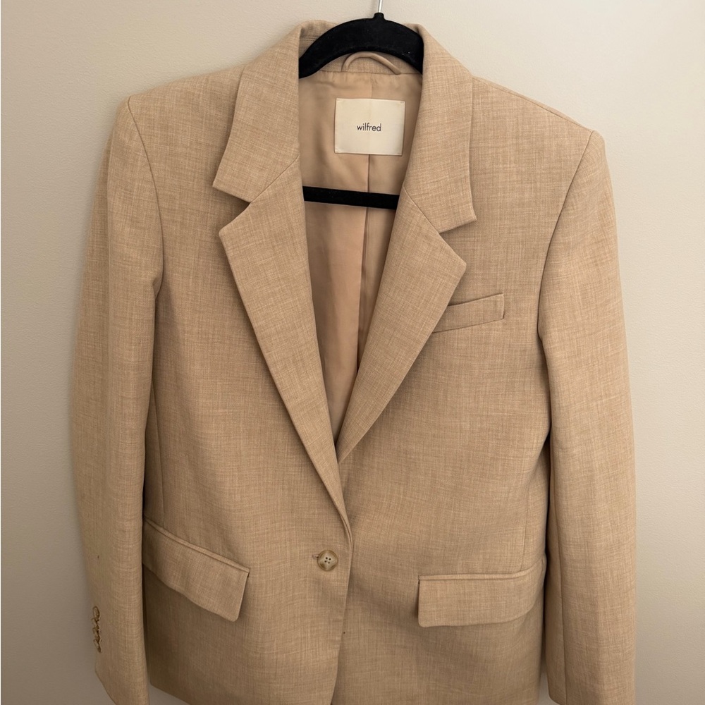 Aritzia Beige Blazer